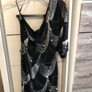 Pretty one shoulder dress. Black with grey/white.